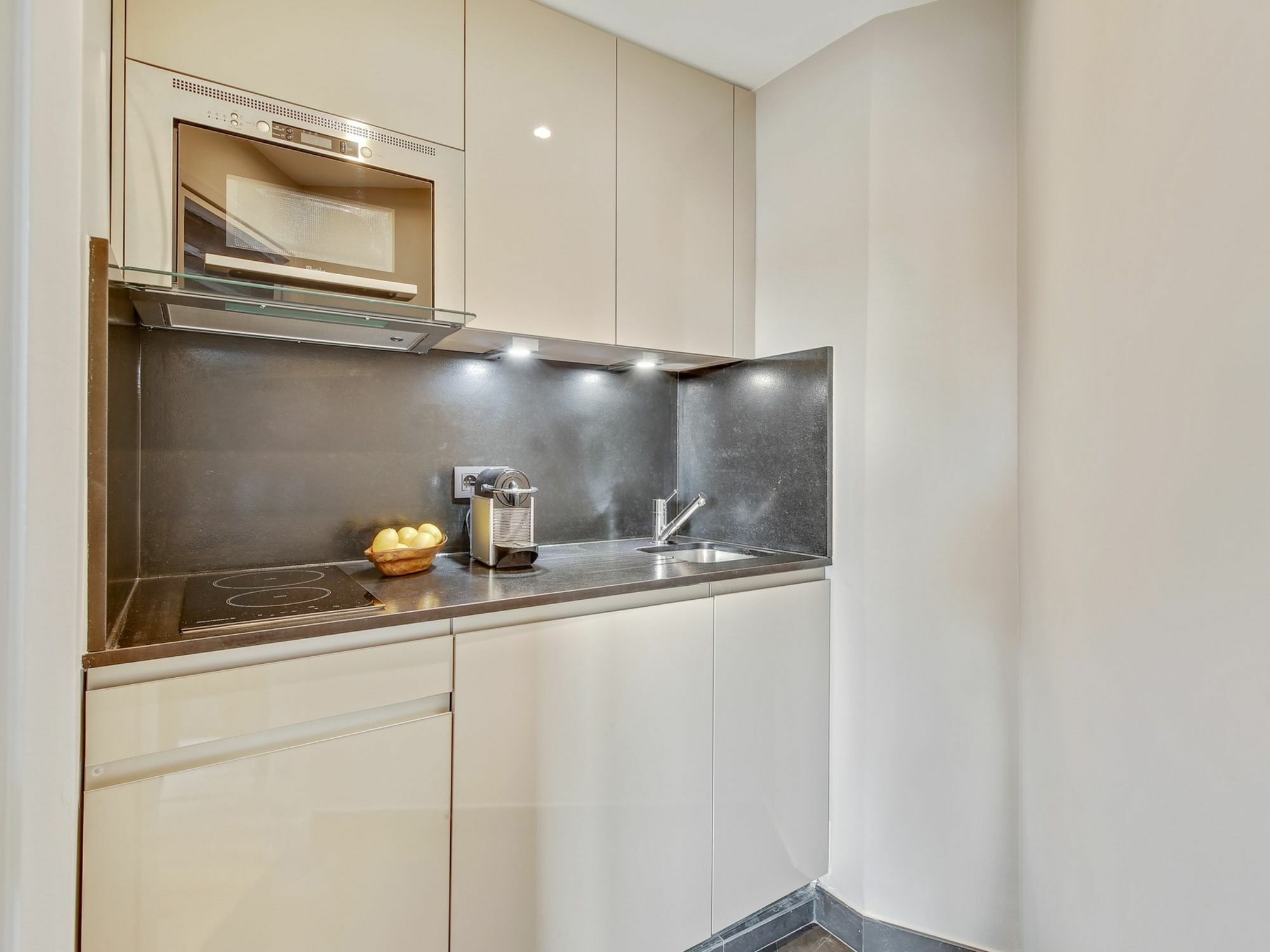 Apartment Luxury Louvre Paris